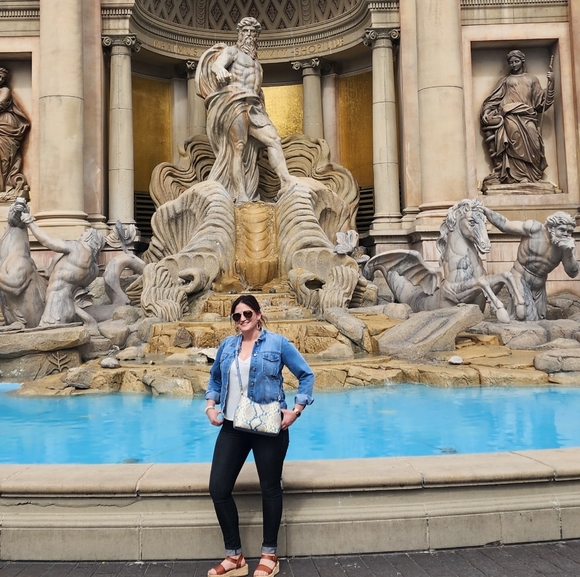 Meet your Posher, Stacey - Picture 1 of 1